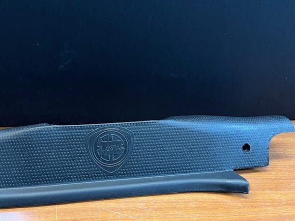 176512180 (2) 176512180 (2)