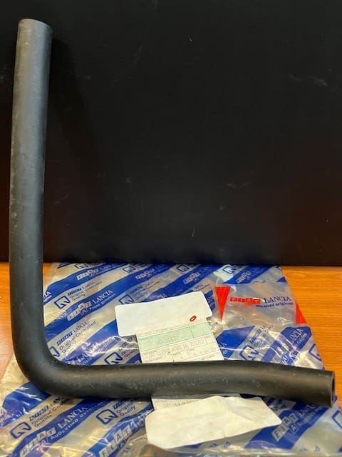 Lancia Thema 8:32 Kachelslang