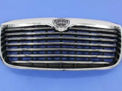 Lancia Thema Grille